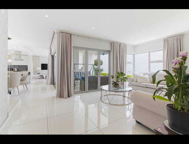 4 BEDROOM CLUSTER FOR SALE IN BRYANSTON